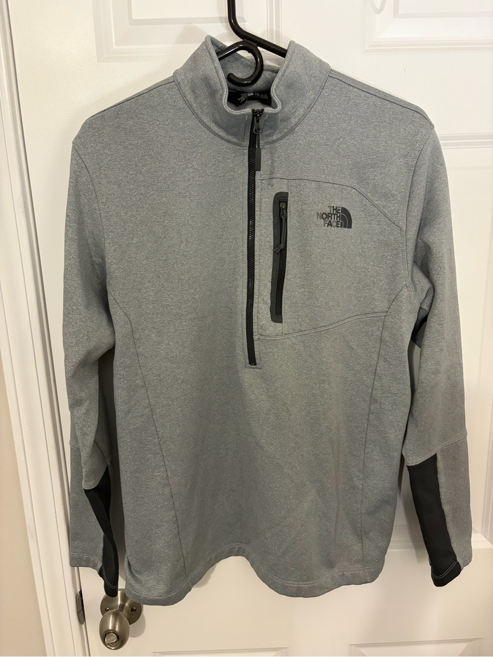 The North Face Men's Light Gray Half-Zip Pullover Sweater - Large